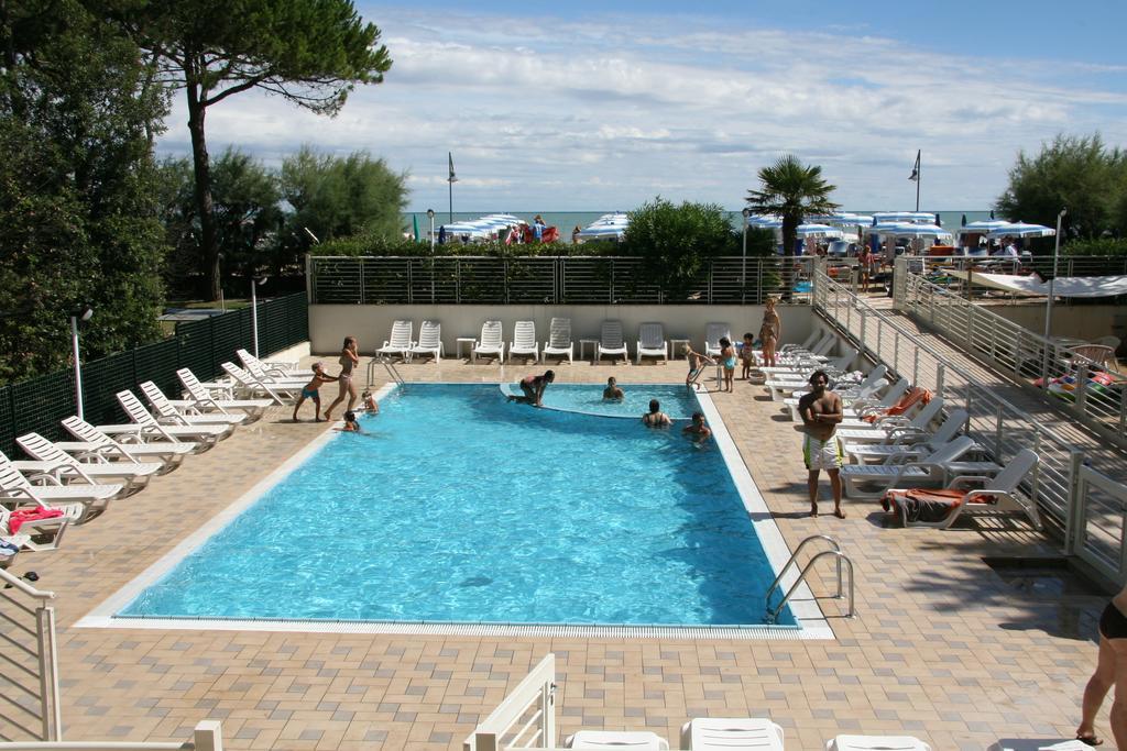 Residence Florida Caorle Bagian luar foto