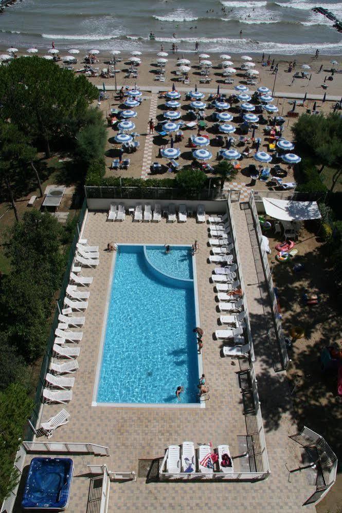 Residence Florida Caorle Bagian luar foto